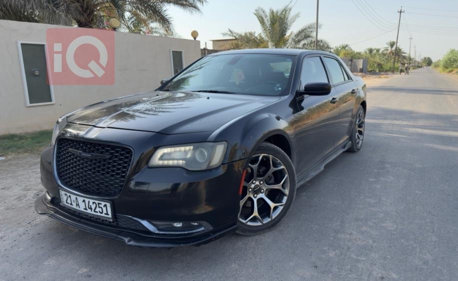 كرايسلر 300